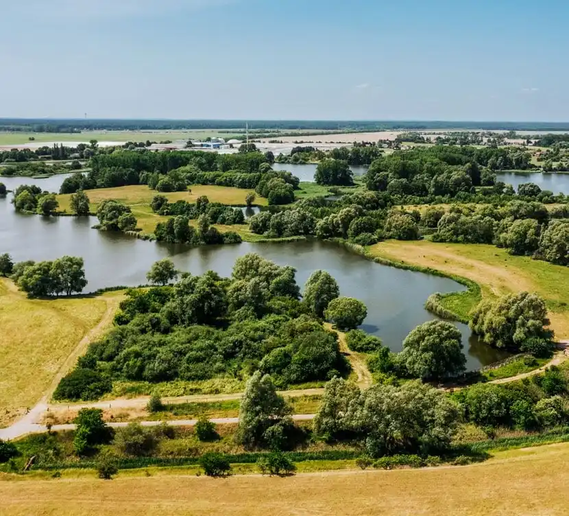 Seen und Wiesen in der Landschaft um Schwante bei Oberkrämer